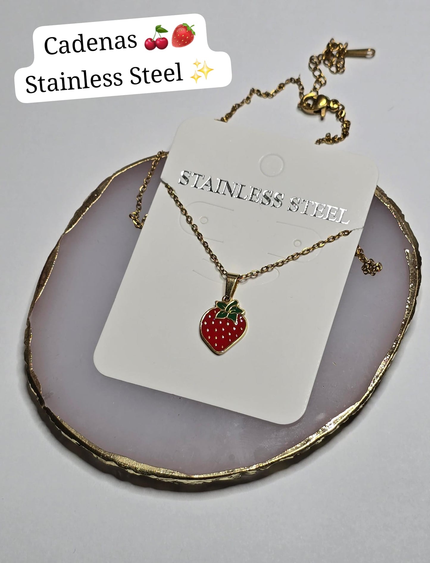 Cadena 🍒  y 🍓 color dorado ✨️